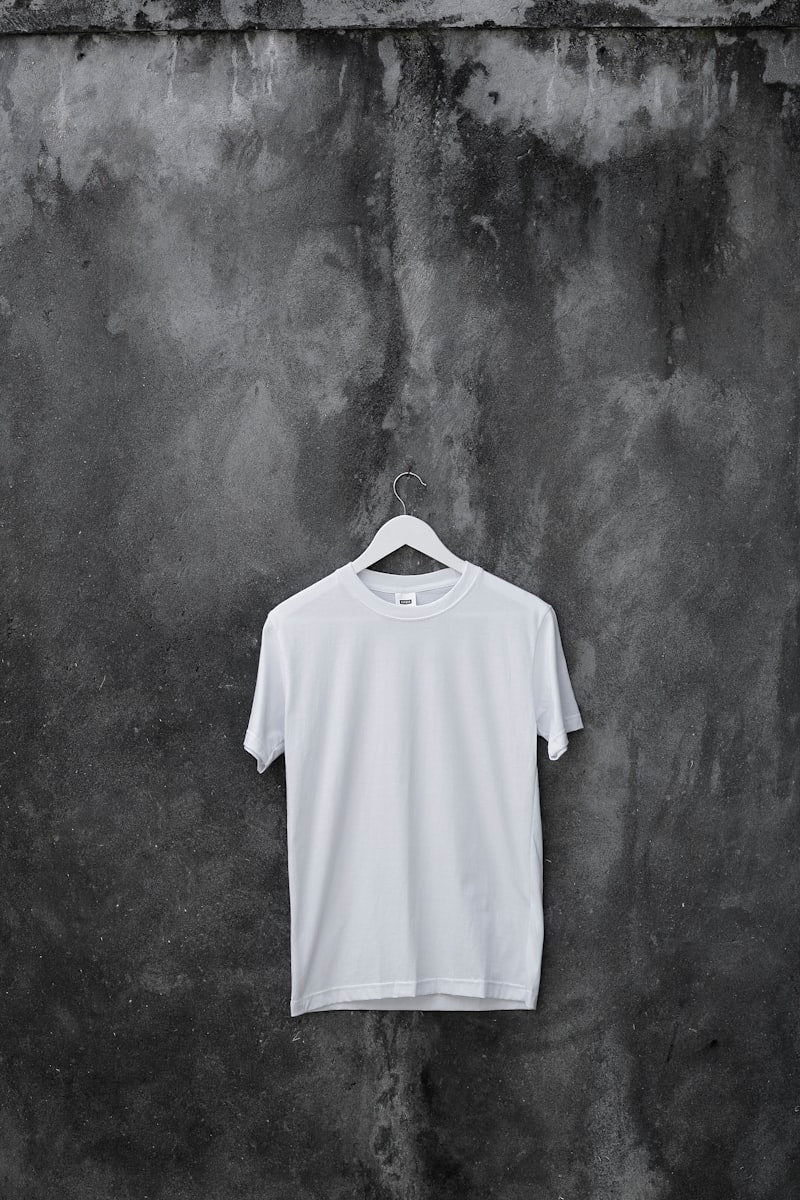 Mandelbeiges ultra-weiches T-Shirt aus Modal